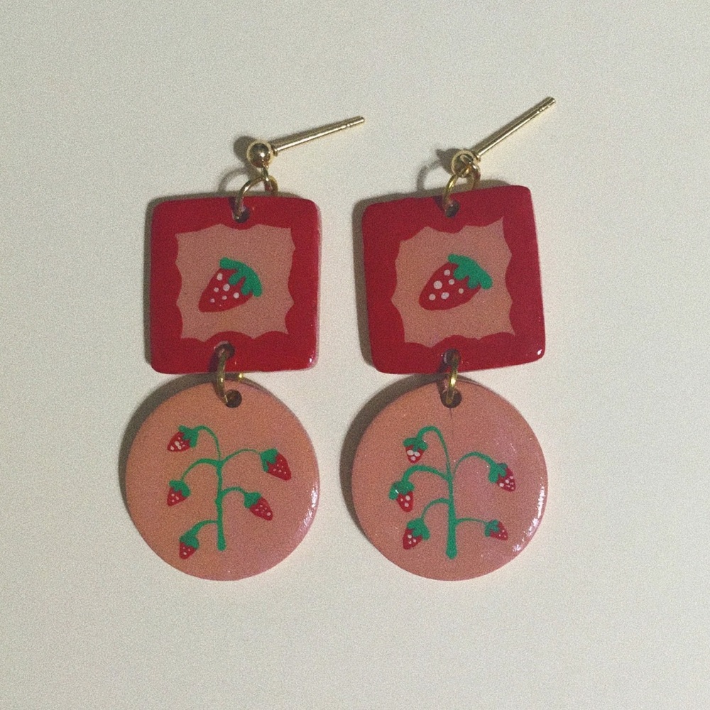 Vintage inspired Strawberry Earrings 🍓